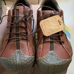 NIB. Price Firm!!’ Teva Pseudo Lace Men’s Shoes. Size 11. Deep Mahogany